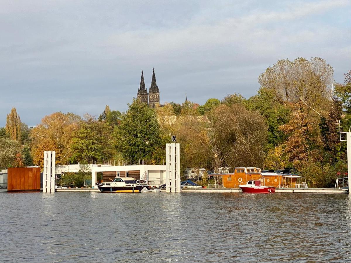 Hôtel Houseboat Ginger Prague Extérieur photo